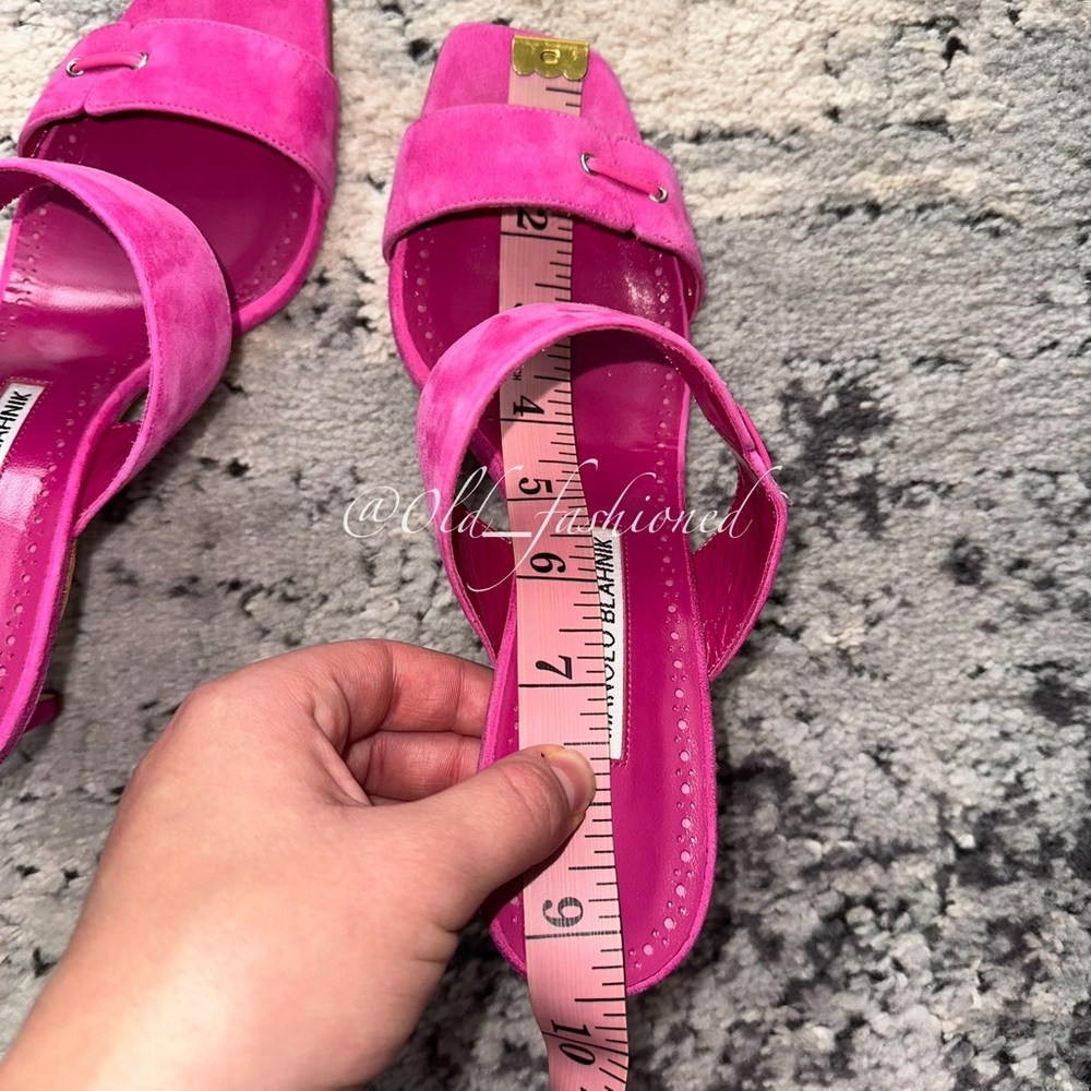 MANOLO BLAHNIK Nebre Mules (Pink) - Picture 13 of 15